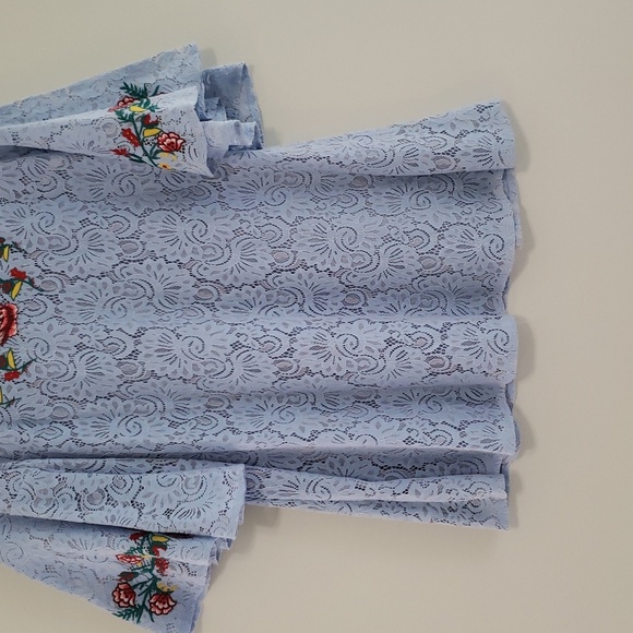 Umgee Floral Lace Embroidered Mini Dress Small Periwinkle Flare Sleeve V-neck - Picture 3 of 13